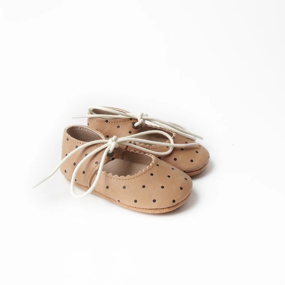Everly Flats - Oil Waxed - Polka Dot - Picture 6 of 10